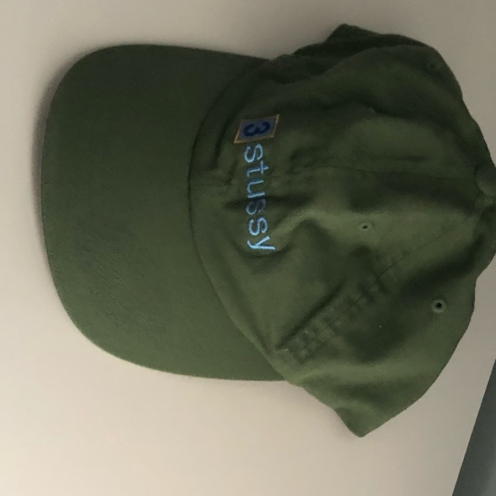 Sussy hat